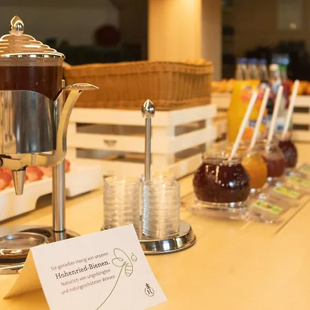 Hotell Hohenried Im Rosengarten 3*